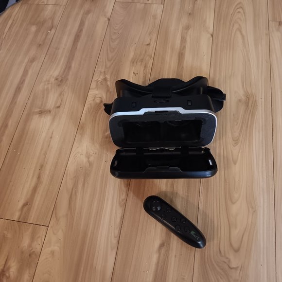 Vr set - Picture 1 of 1